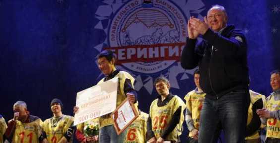 Геннадий Томилов получил приз «Берингии» «За верность традициям Севера»