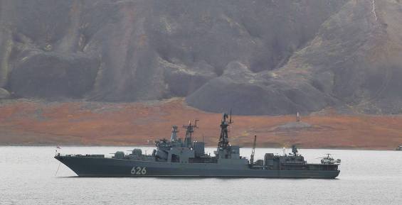 Военные «потушили» пожар на ледоколе «Илья Муромец» в Беринговом море