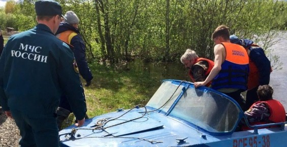 Из-за погоды спасатели приостановили поиски пропавших в Билибинском районе