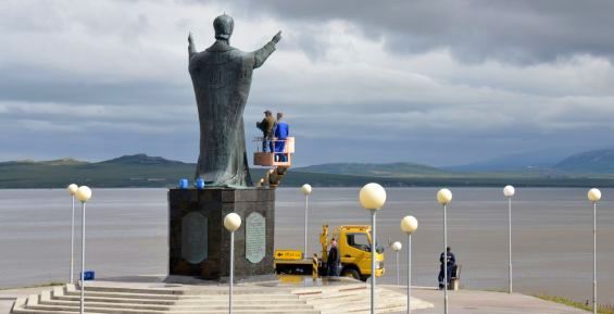 Памятник Николаю Чудотворцу встретит годовщину Анадыря в чистоте