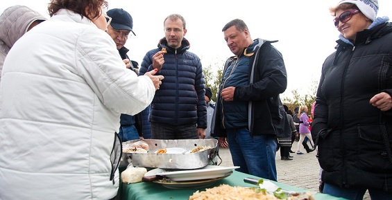 «Хлебосольные горожане» накормили жителей и гостей Анадыря блюдами семи кухонь