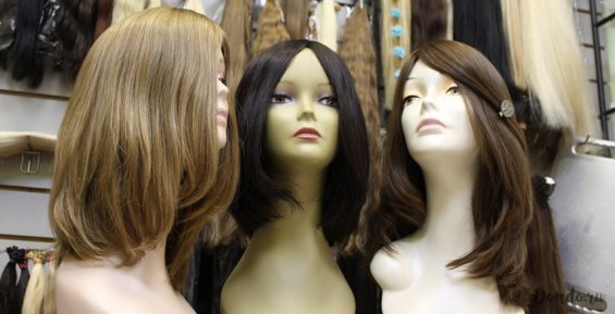 Аферисты обманули жительницу Чукотки при покупке дорогостоящего парика