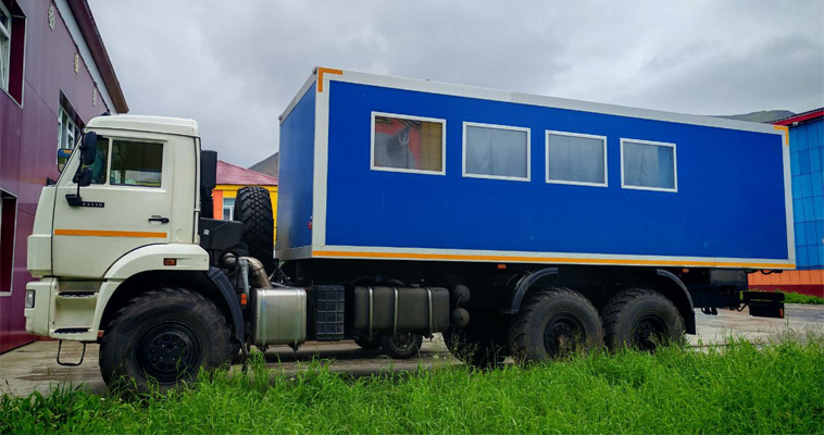 Автобус повышенной проходимости приобрели для Центра образования села Амгуэма