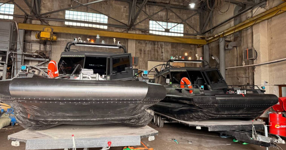 Обновлённые аэролодки получила Чукотка для переправы через Анадырский лиман