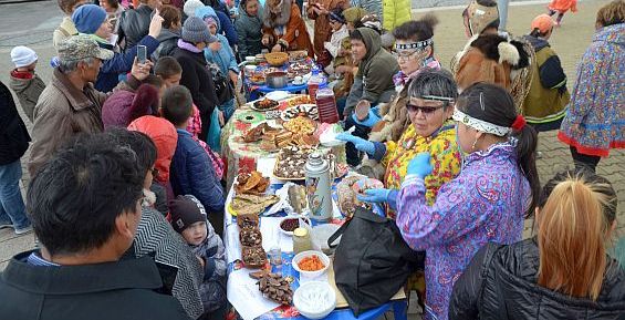 Чукотско-эскимосский стол стал самым &quot;хлебосольным&quot; на празднике в Анадыре