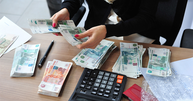 Экс-сотрудницу авиатранспортного агентства Анадыря будут судить за присвоение денег