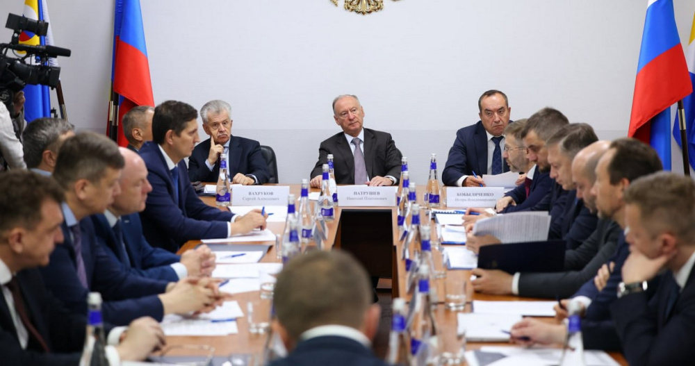 На Чукотке обсудили строительство дноуглубительного флота и модернизацию морпортов