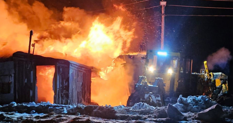 Мужчина погиб при пожаре в Чукотском районе