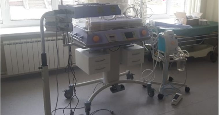 Новейший инкубатор для новорождённых установили в Чаунской районной больнице