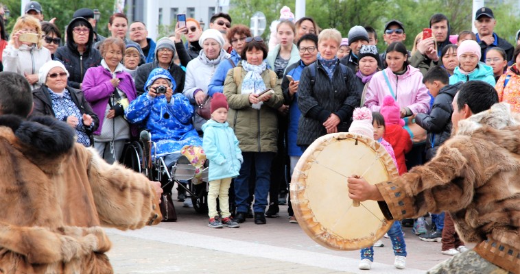 Роман Копин поздравил жителей Чукотки с Международным днем пожилых людей
