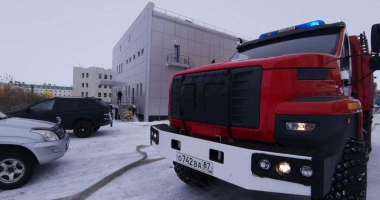 Спасатели &quot;эвакуировали&quot; 60 человек в центре Анадыря 