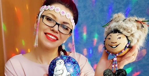 Чукотская мастерица научит москвичей раскрашивать новогодние шары