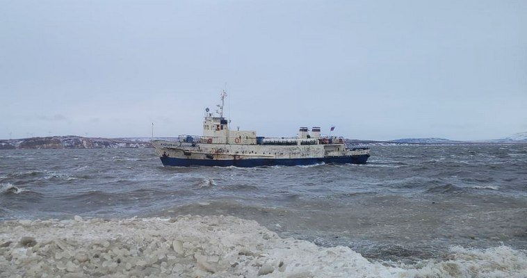 Анадырский морпорт организует в воскресенье дополнительные рейсы через лиман