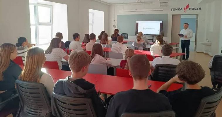 Учёбу в отремонтированных классах возобновили в Центре образования Угольных Копей