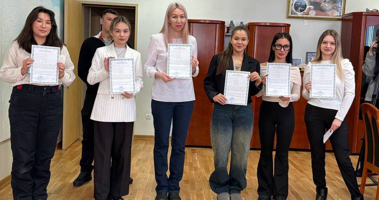 Шесть анадырских семей получили жилищные сертификаты