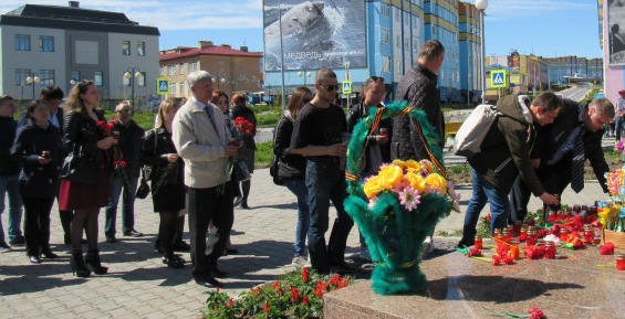 Жители Чукотки зажгли свечи в память о начале Великой Отечественной войны