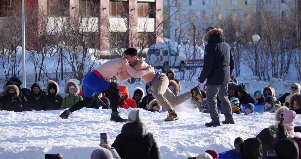 Чукотская борьба тэйкэв получила официальный статус национального вида спорта