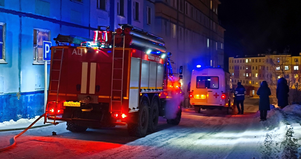 Жильцов многоквартирного дома эвакуировали в Анадыре из-за пожара