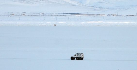 Тёплая погода притормозила строительство переправы через Анадырский лиман