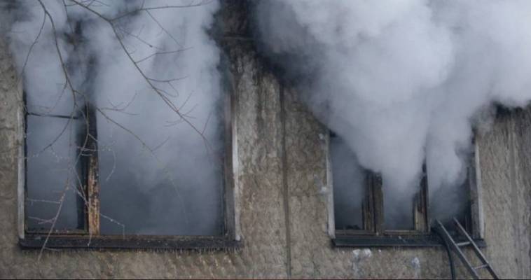 Маленькие дети и их мать погибли в пожаре на Чукотке