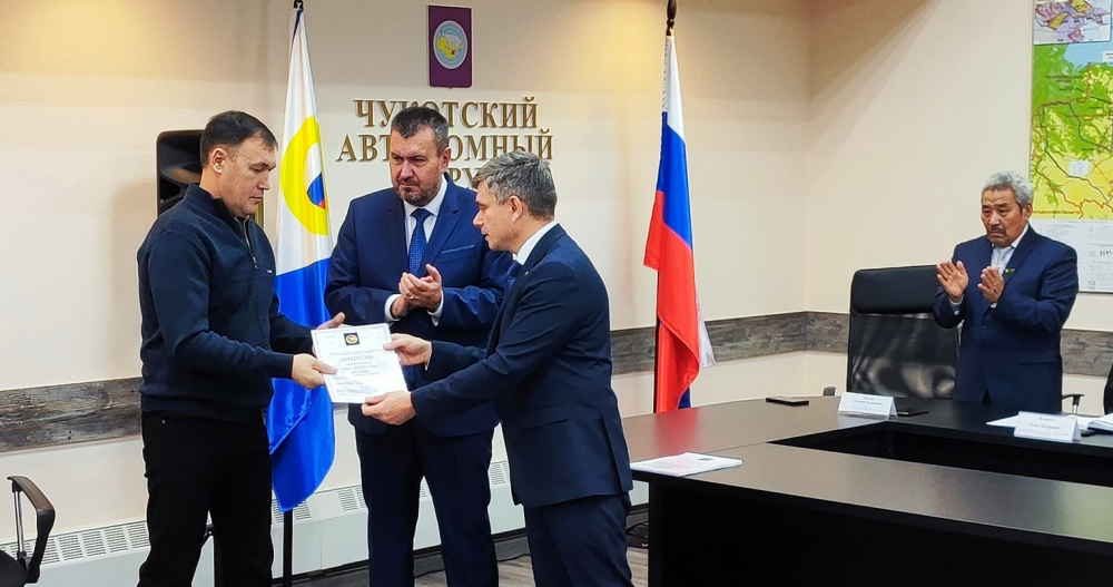 Лучших оленеводов Чукотки отметили грамотами и денежными премиями