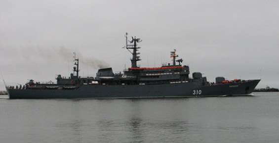 В порт Певека зашёл учебный корабль Балтийского флота &quot;Перекоп&quot;