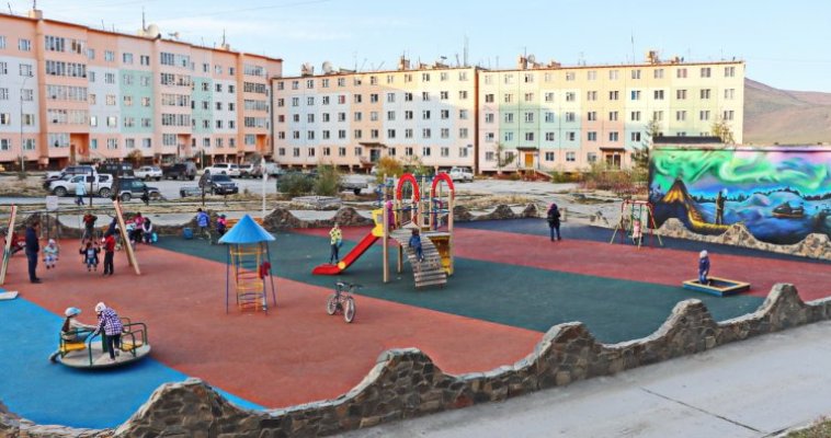 Три детские площадки в Билибино оснастят безопасным покрытием