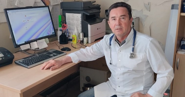 Медицинские осмотры в селе Ламутское начал терапевт Чукотской окружной больницы