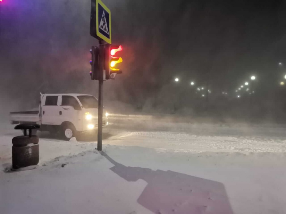 Синоптики прогнозируют ветер до 33 м/с на побережье Берингова моря во вторник 