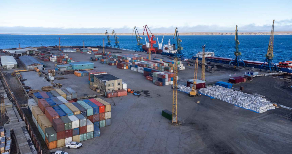 Крупную партию продовольствия доставил в Певек &quot;Капитан Климин&quot;