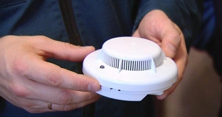 Подъезды всех многоквартирных домов Анадыря оборудуют пожарными извещателями