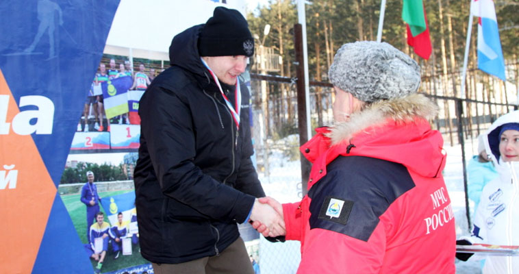 Спасатель из Анадыря стал призером лыжных гонок в спартакиаде МЧС