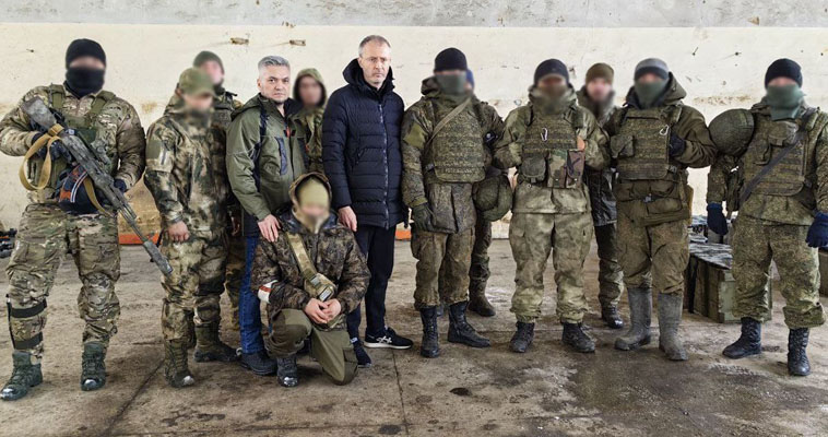 Роман Копин встретился с чукотскими бойцами в зоне СВО
