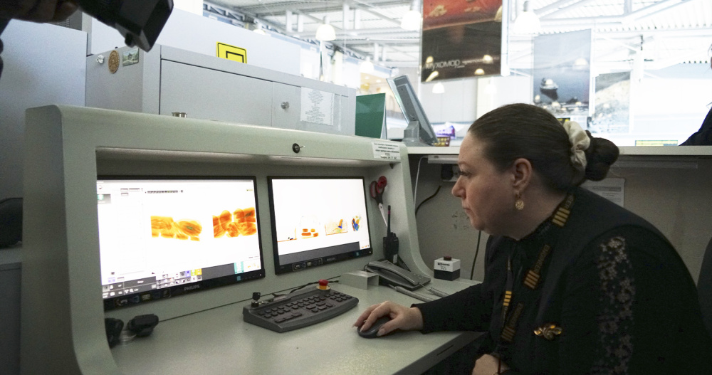 Авиаперевозку красной икры непромышленного производства ограничили на Чукотке