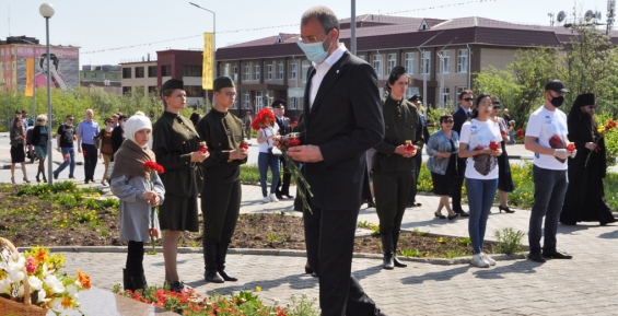 Мемориальные акции проходят по всей Чукотке в День памяти и скорби