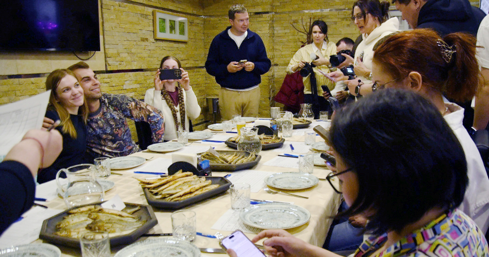 Чукотскую и хабаровскую корюшку признали лучшей в битве шеф-поваров "Корфеста"
