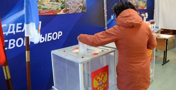 Почти две тысячи жителей Чукотки досрочно проголосовали по поправкам к Конституции
