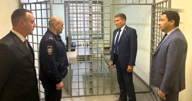 Члены Общественной палаты РФ посетили изолятор временного содержания в Анадыре