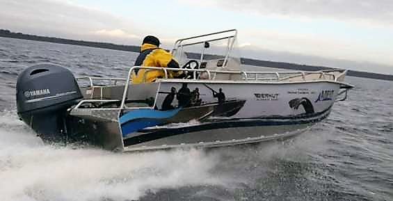 Новые модели моторных лодок для чукотских зверобоев прошли испытания в море