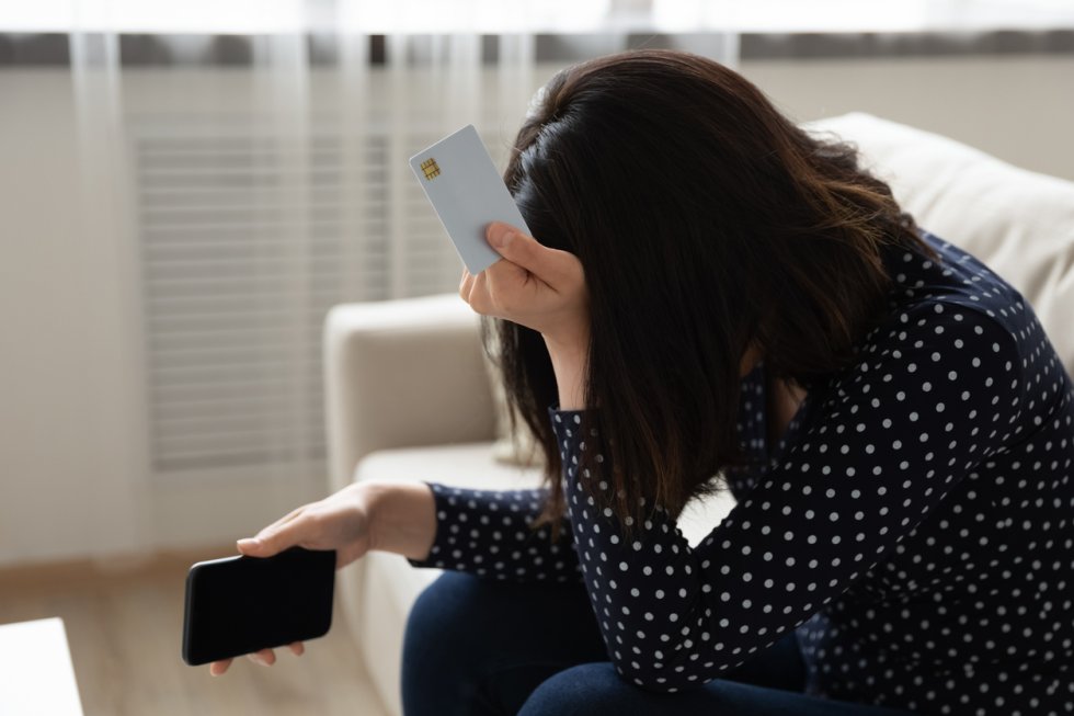 Почти полмиллиона рублей перевела жительница Билибино на "безопасный счёт"