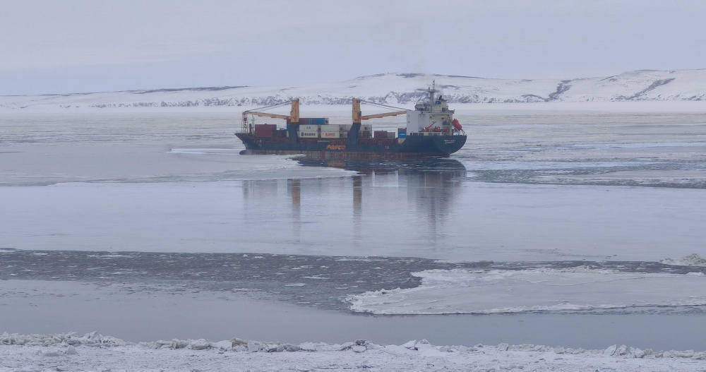 Последнее судно навигации-2025 с грузом из Приморья пришло в Анадырь