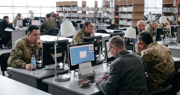 Кадеты программы "Герои Чукотки" начали изучать экономику и финансы в Приморье