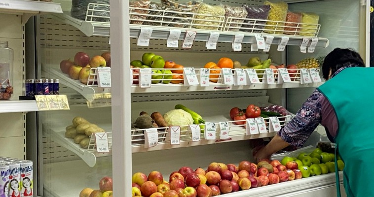 Авиарейсом из Хабаровска в Чукотский район доставили 9,5 тонн фруктов и овощей