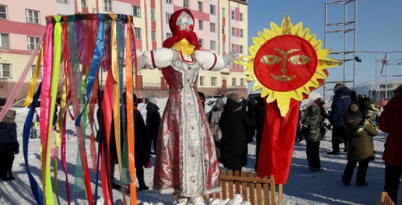 Жители Чаун-Чукотки совершили обряд жертвоприношения и сожгли Масленицу