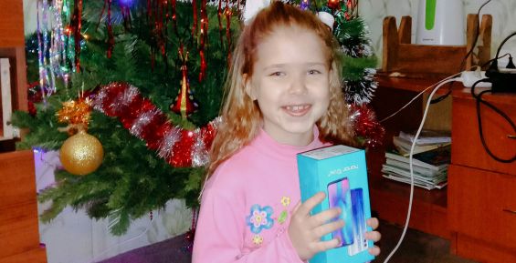 На Чукотке многодетные семьи получили новогодние подарки от благотворителей