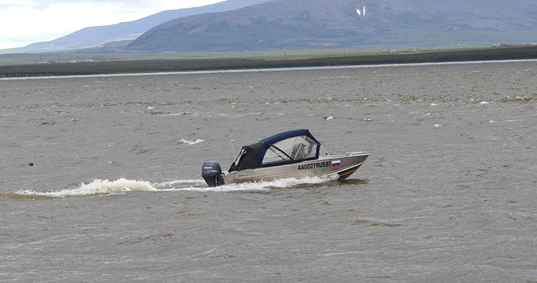 Внутренние водоемы Чукотки закрыли для лодок и катеров