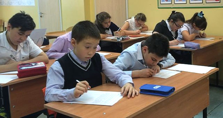 Около 3,5 тыс. школьников Чукотки напишут проверочные работы в апреле