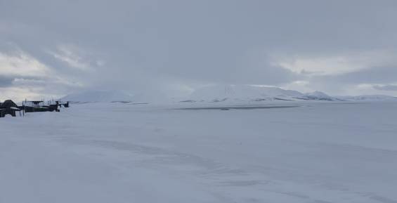 Инспекторы ГИМС: На льду лагуны “Лахтина” появились опасные промоины