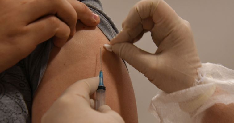 На Чукотке продлили действие соцвыплат за вакцинацию